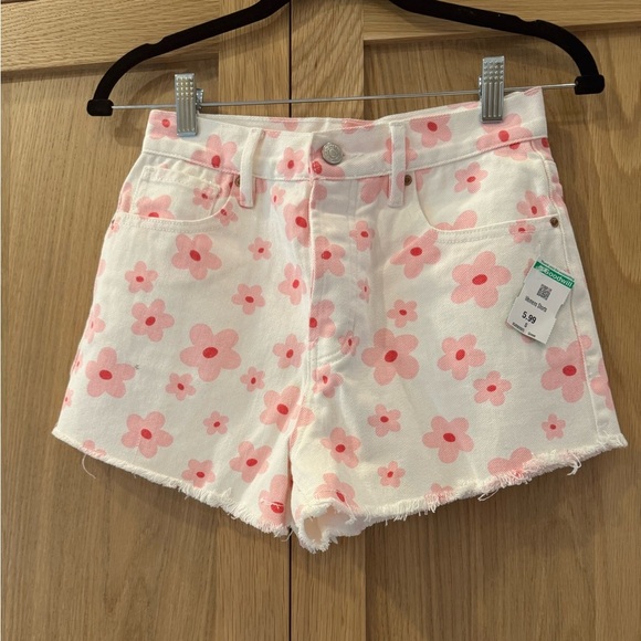 PacSun Pink Floral High Waist Women's Shorts - Picture 5 of 6